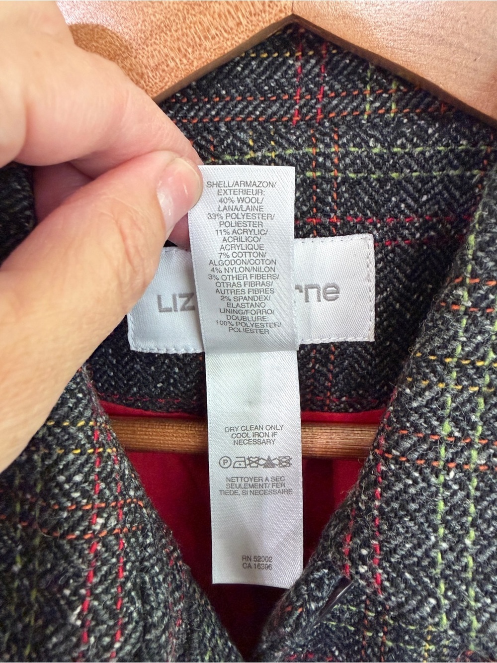 Excellent condition vintage Liz Claiborne Gray Plaid Wool Jacket & Skirt size 12 - Picture 3 of 16